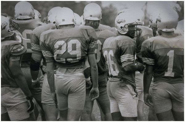 04 Griz Football Players